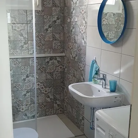 Kairos Apartment *