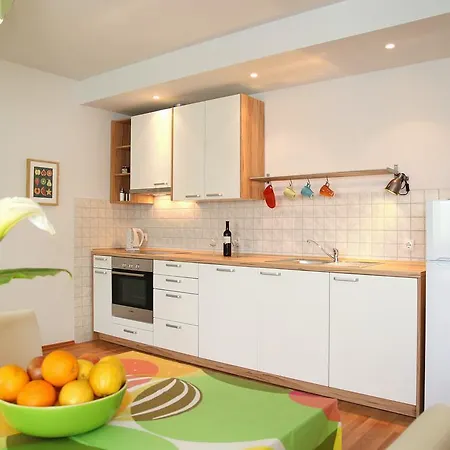 Apartment Kairos *